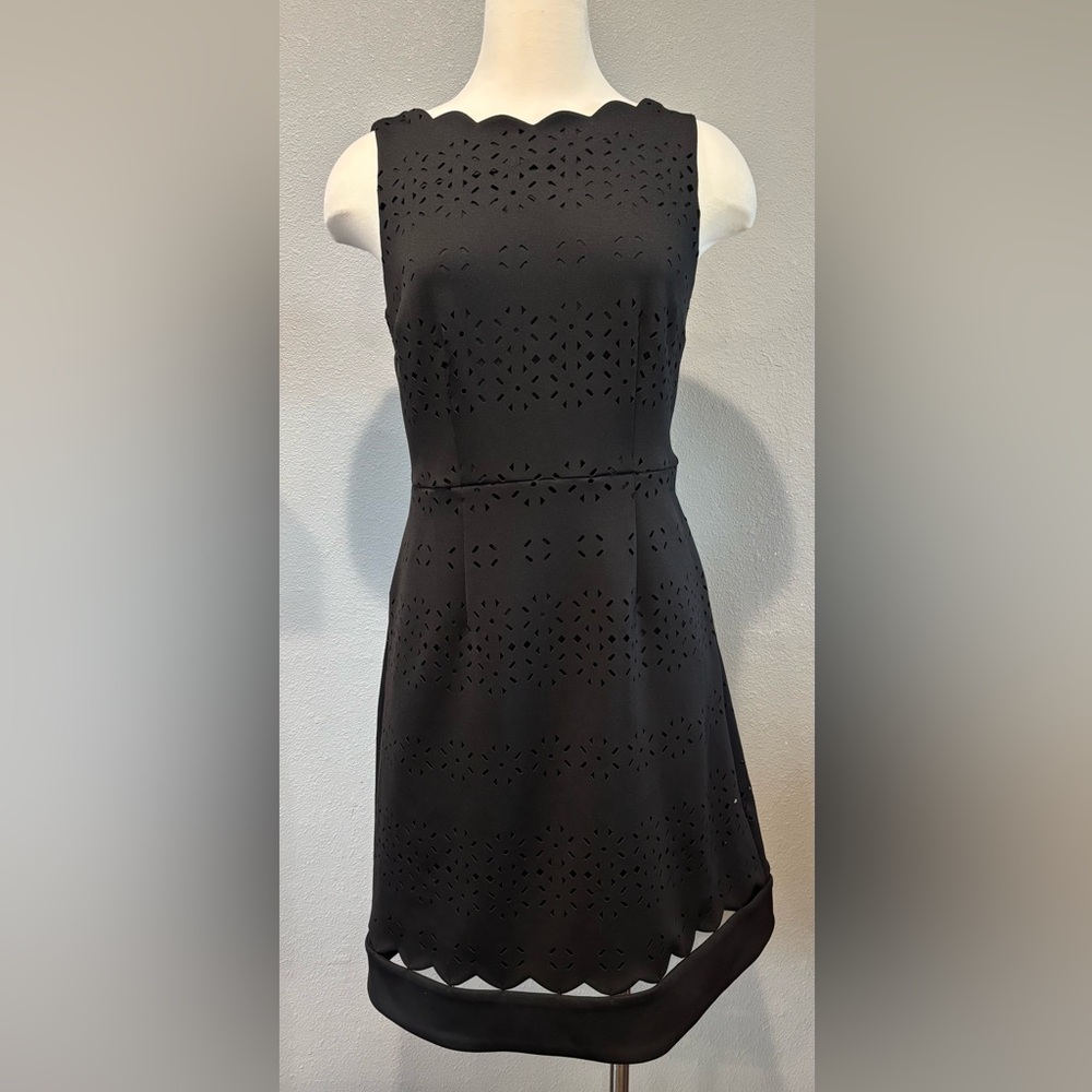 Chic Black Sleeveless Mini Dress